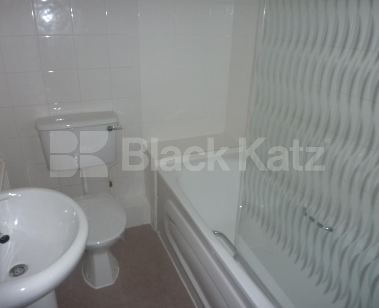 			NEW INSTRUCTION!, 1 Bedroom, 1 bath, 1 reception Flat			 Liverpool Road, HOLLOWAY